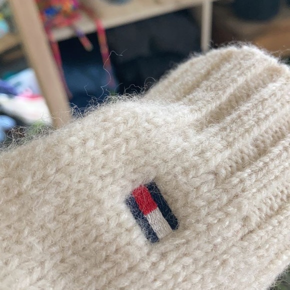 Wool Tommy H sweater - Picture 2 of 5